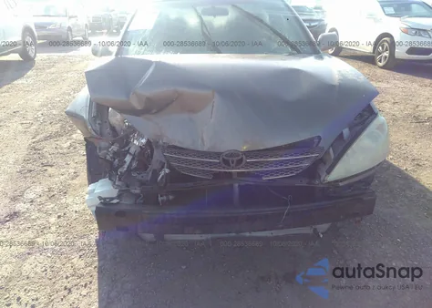 2004 Toyota Camry Le z USA, uszkodzony, nr VIN 4T1BE32K84U846039